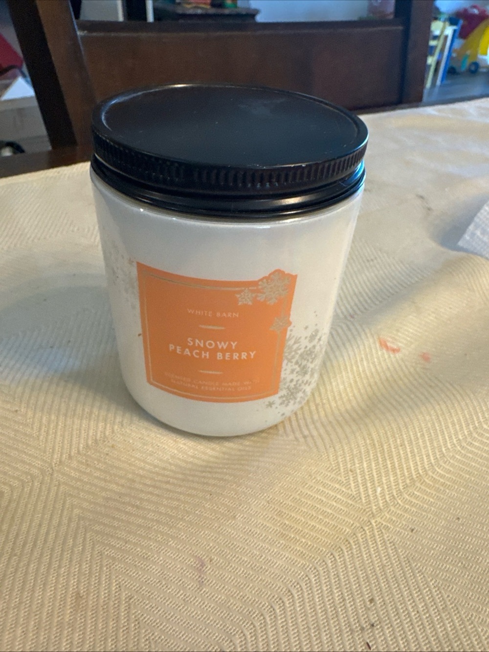 White Barn Snowy Peach Berry Scented Candle - White